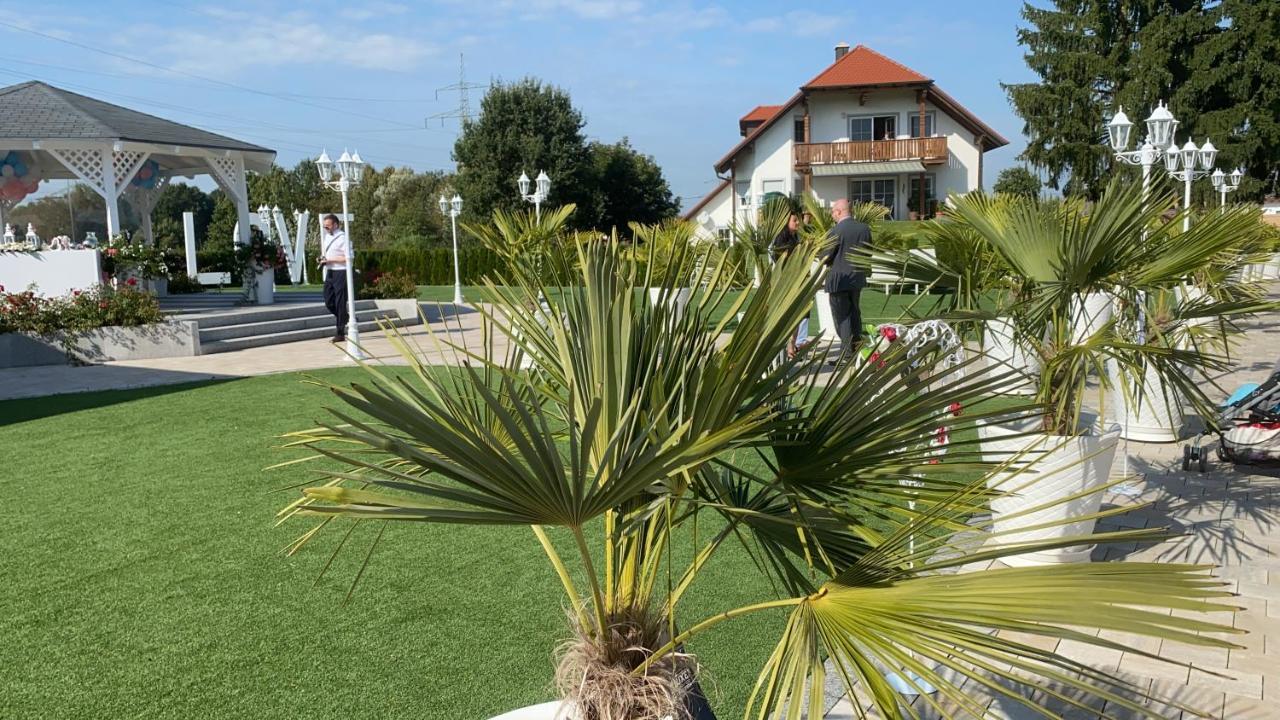 Landhotel Grabinger Schwandorf in Bayern Exterior photo
